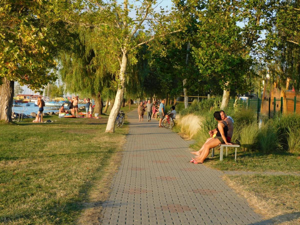 Katamaran Apartment Siófok Exterior foto